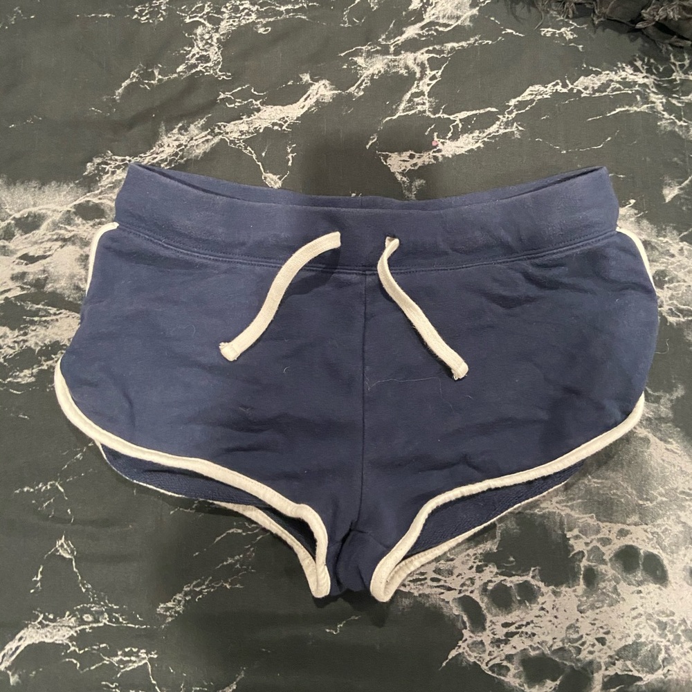 Short shorts